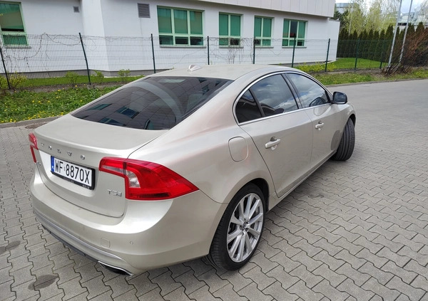 Volvo S60 cena 62900 przebieg: 141000, rok produkcji 2017 z Warszawa małe 232